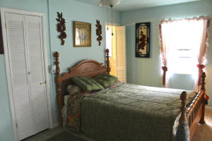 LAWN LAKE - Residential