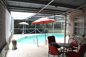 LAWN LAKE - Residential