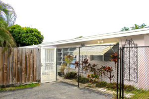 LAWN LAKE - Residential