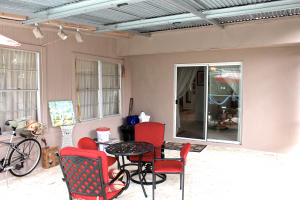 LAWN LAKE - Residential