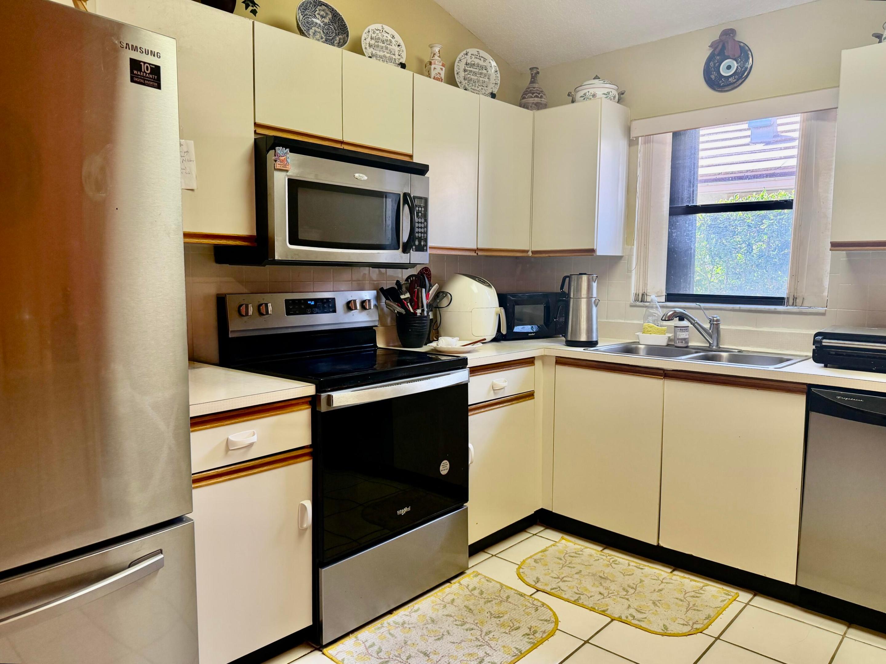 BRIGHTON LAKES - Residential