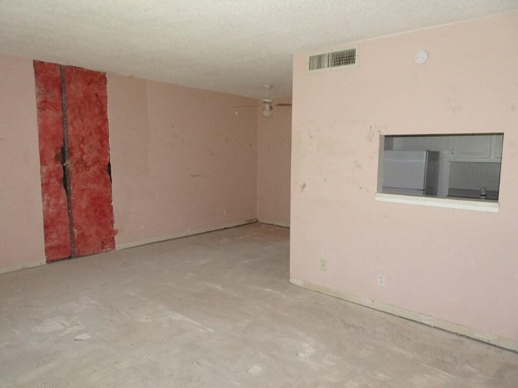 Snug Harbor Gardens Condo - Residential