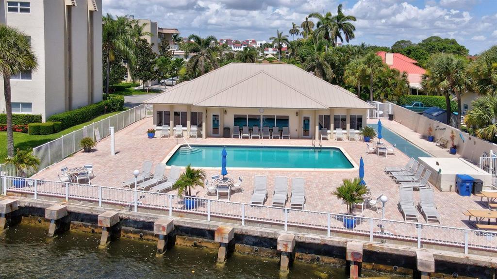 Snug Harbor Gardens Condo - Residential