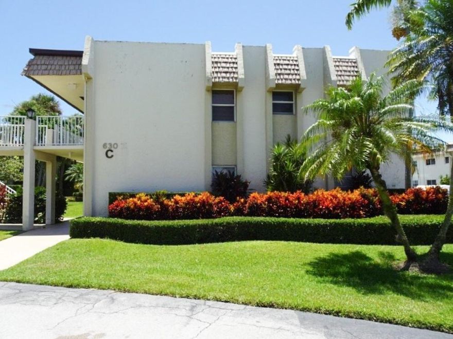 Live the South Florida lifestyle in this charming waterfront community directly on the Intracoastal. Convenient 1 bed/ 1 bath first floor unit offers open concept living/ dining, functional galley kitchen, spacious bedroom with two closets (including a walk-in) and adjacent full bath. Ready for your personal touch. Located in Snug Harbor Gardens Condo with resort-style amenities including heated pool overlooking the Intracoastal Waterway, fitness center and clubhouse with social events and activities. Wildlife and boat-watching included! Low monthly maintenance covers cable, Internet and water. New seawall being installed. No pending assessment. Close to shopping, dining, beaches and all the best of Boynton Beach! This is a Fanne Mae Homepath property.