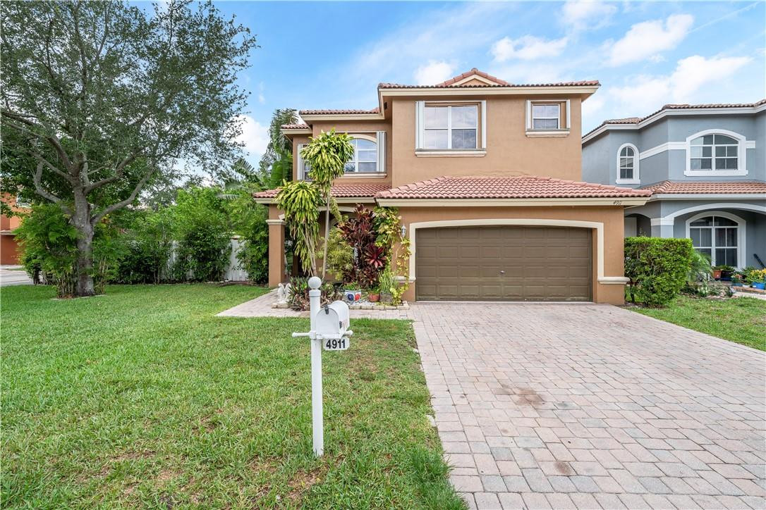 Maple Ridge 167-38 B - Residential