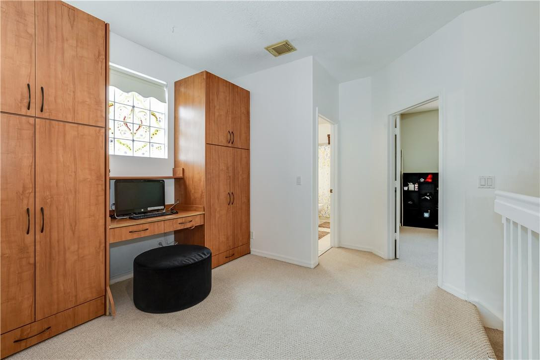 Maple Ridge 167-38 B - Residential