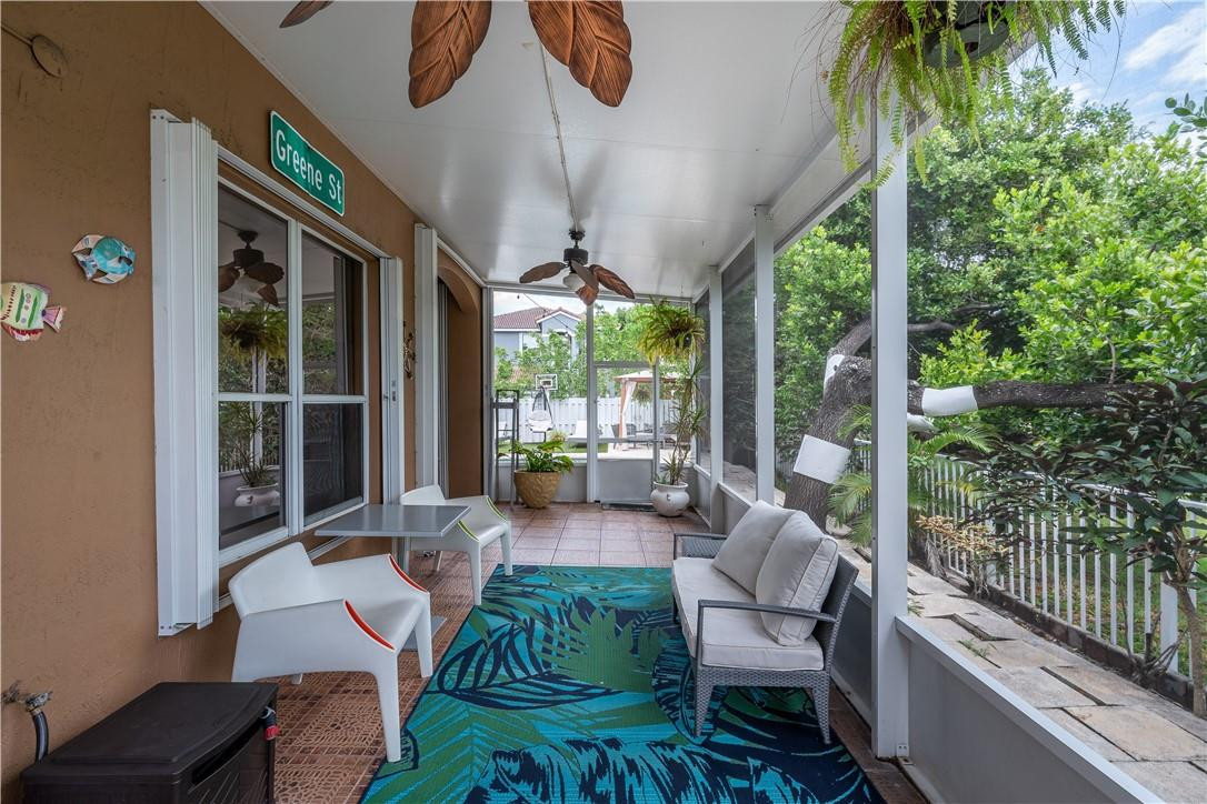 Maple Ridge 167-38 B - Residential