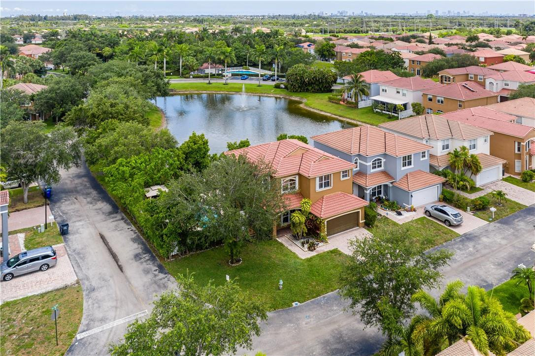 Maple Ridge 167-38 B - Residential