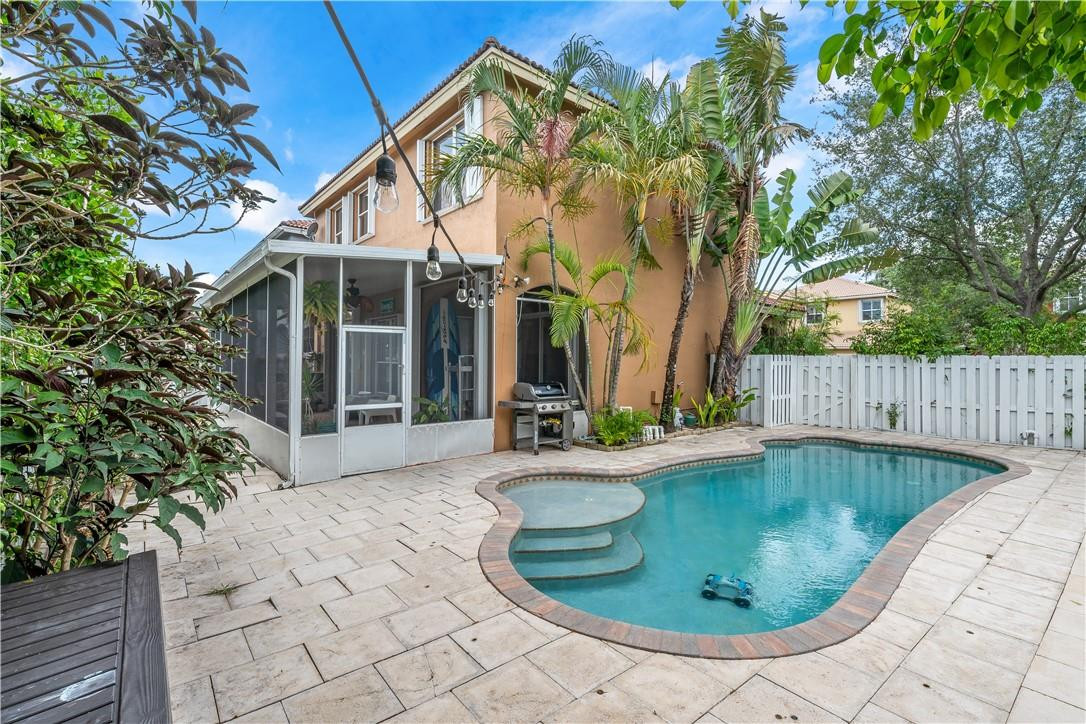 Maple Ridge 167-38 B - Residential