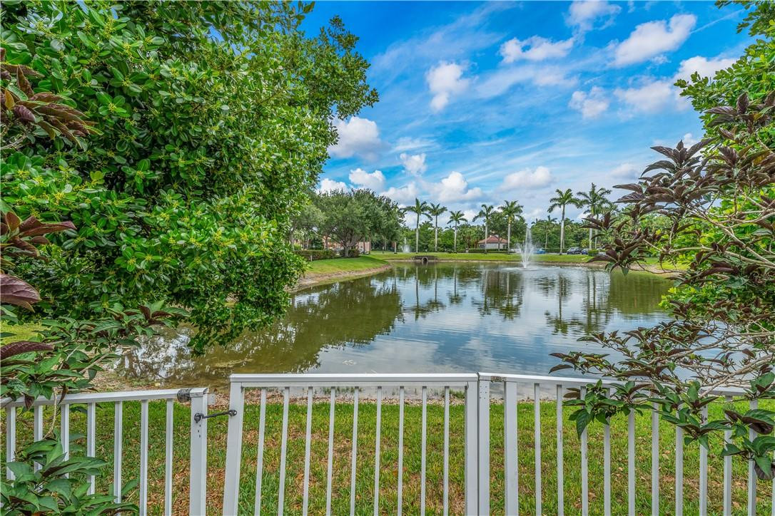 Maple Ridge 167-38 B - Residential