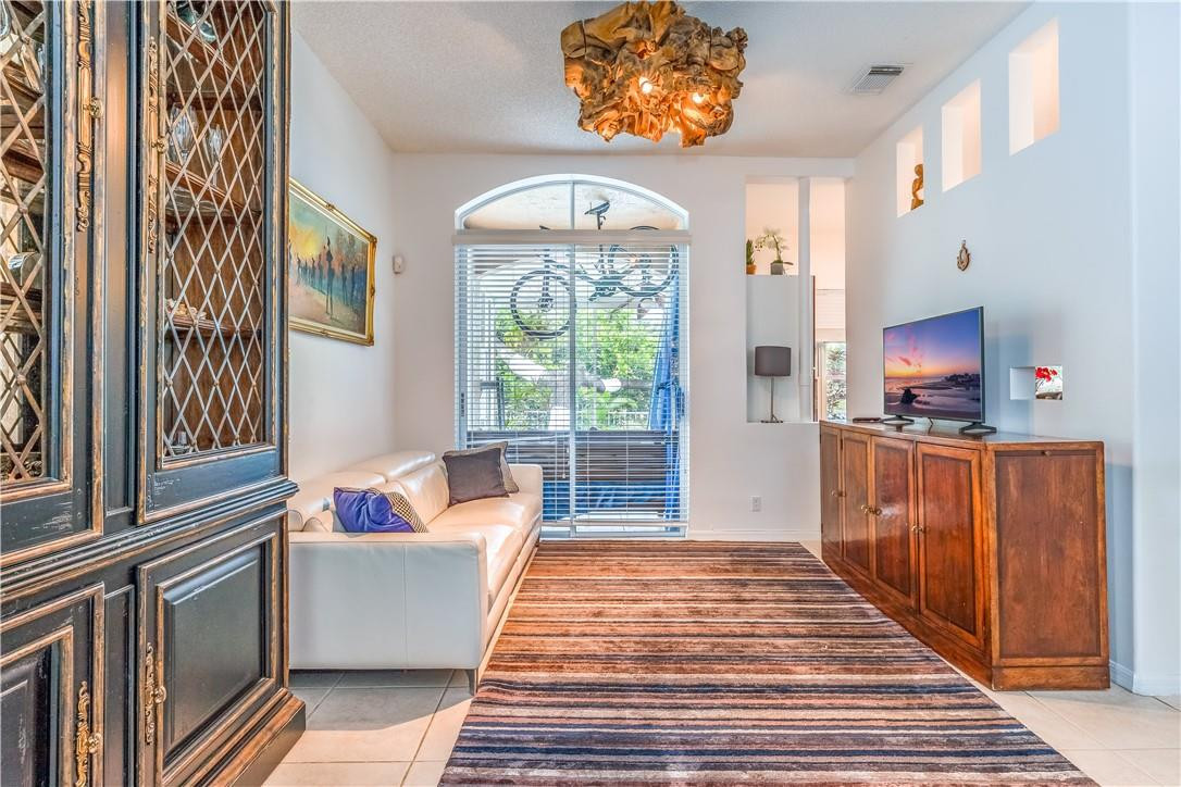 Maple Ridge 167-38 B - Residential