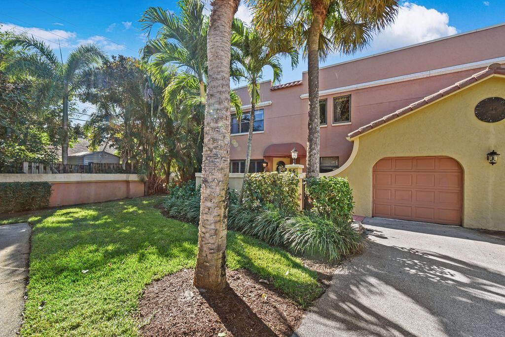 Photo of 96 Uno Lago Drive Dr, Juno Beach, FL 33408 (MLS # R10761939)