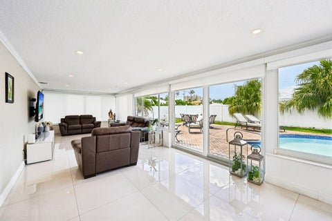 Tiny photo for 2940 NE 39th Court, Lighthouse Point, FL 33064 (MLS # B26033109)