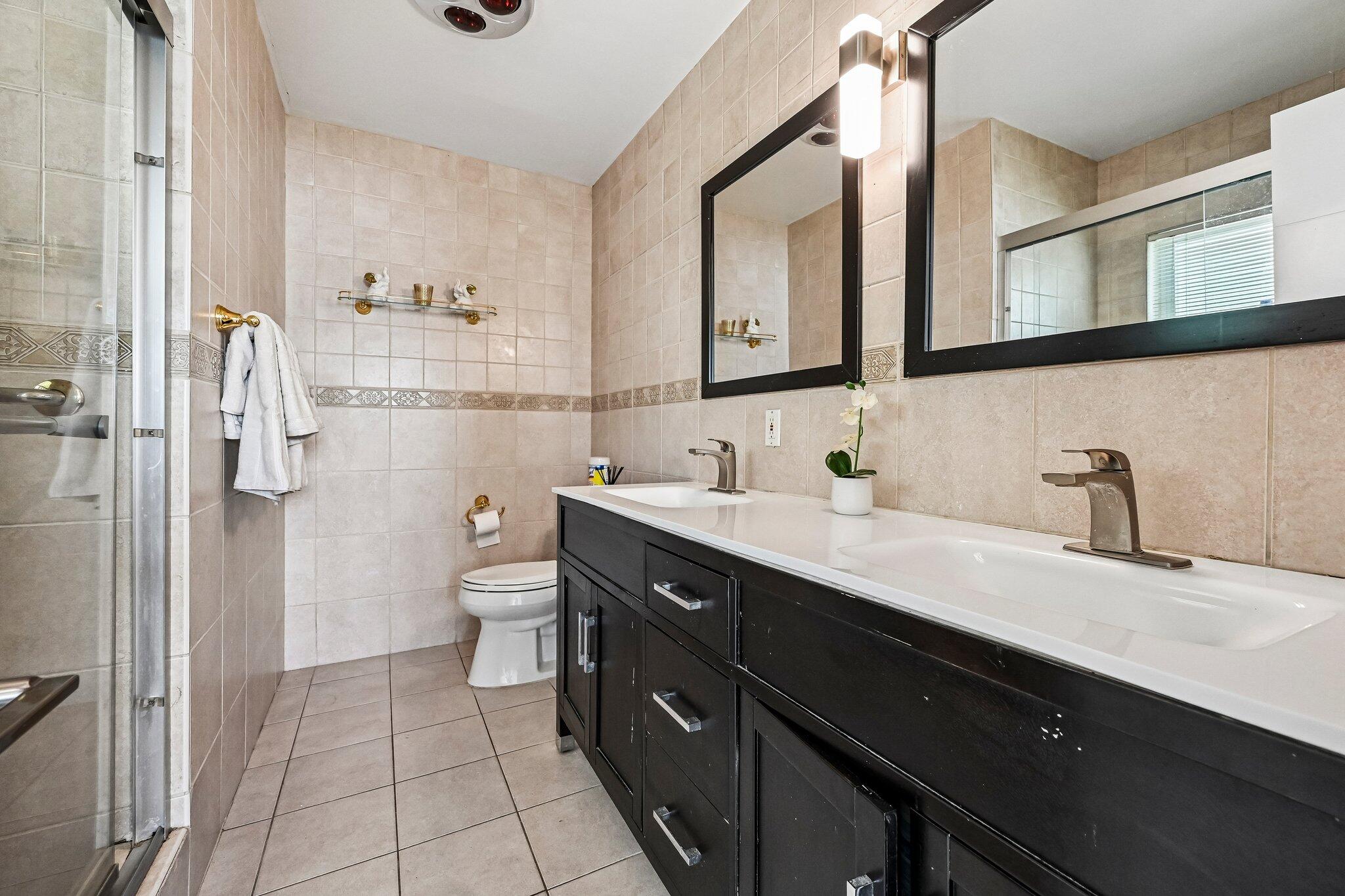 VENETIAN ISLES 2ND SEC - Residential