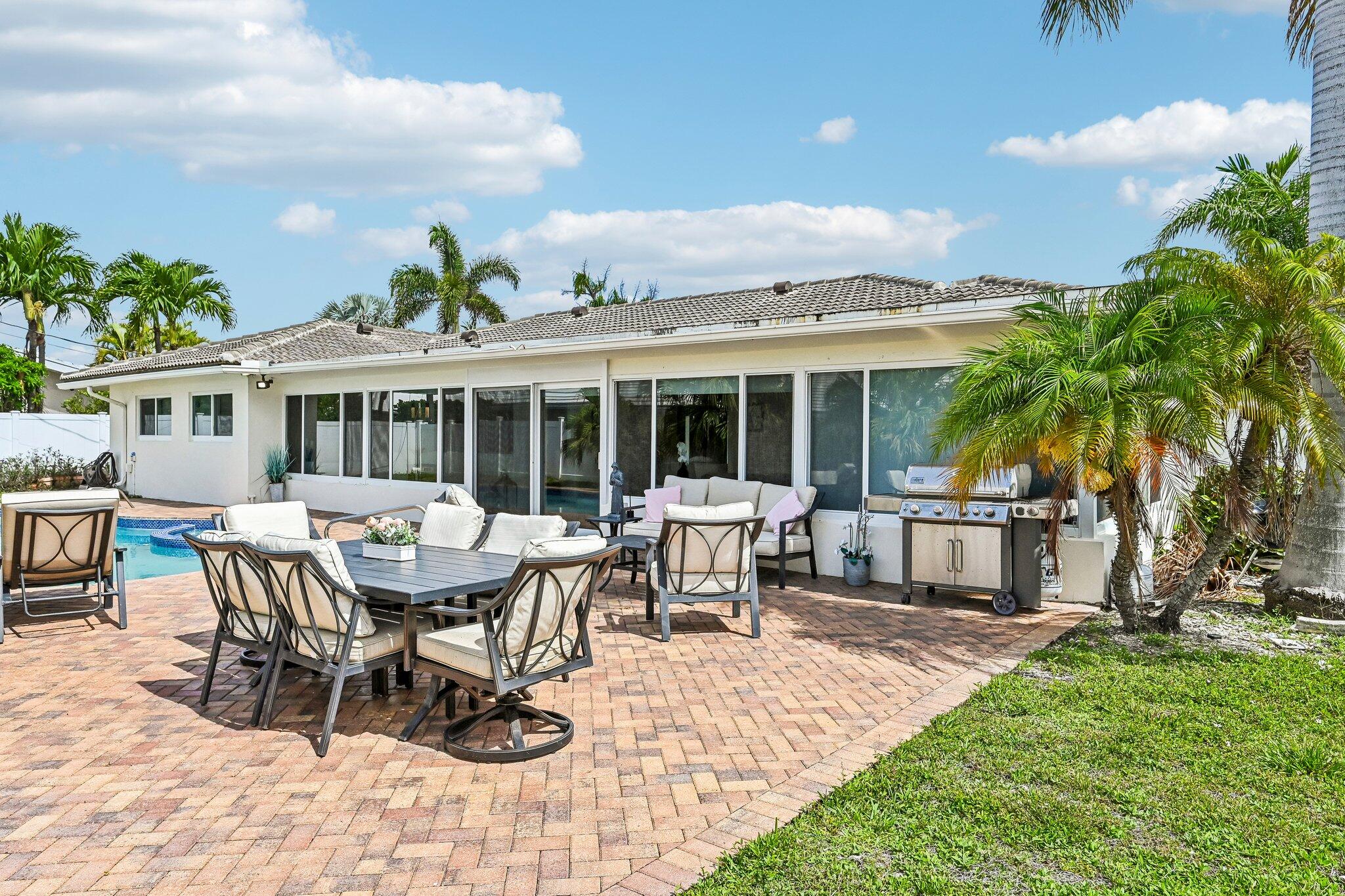 VENETIAN ISLES 2ND SEC - Residential