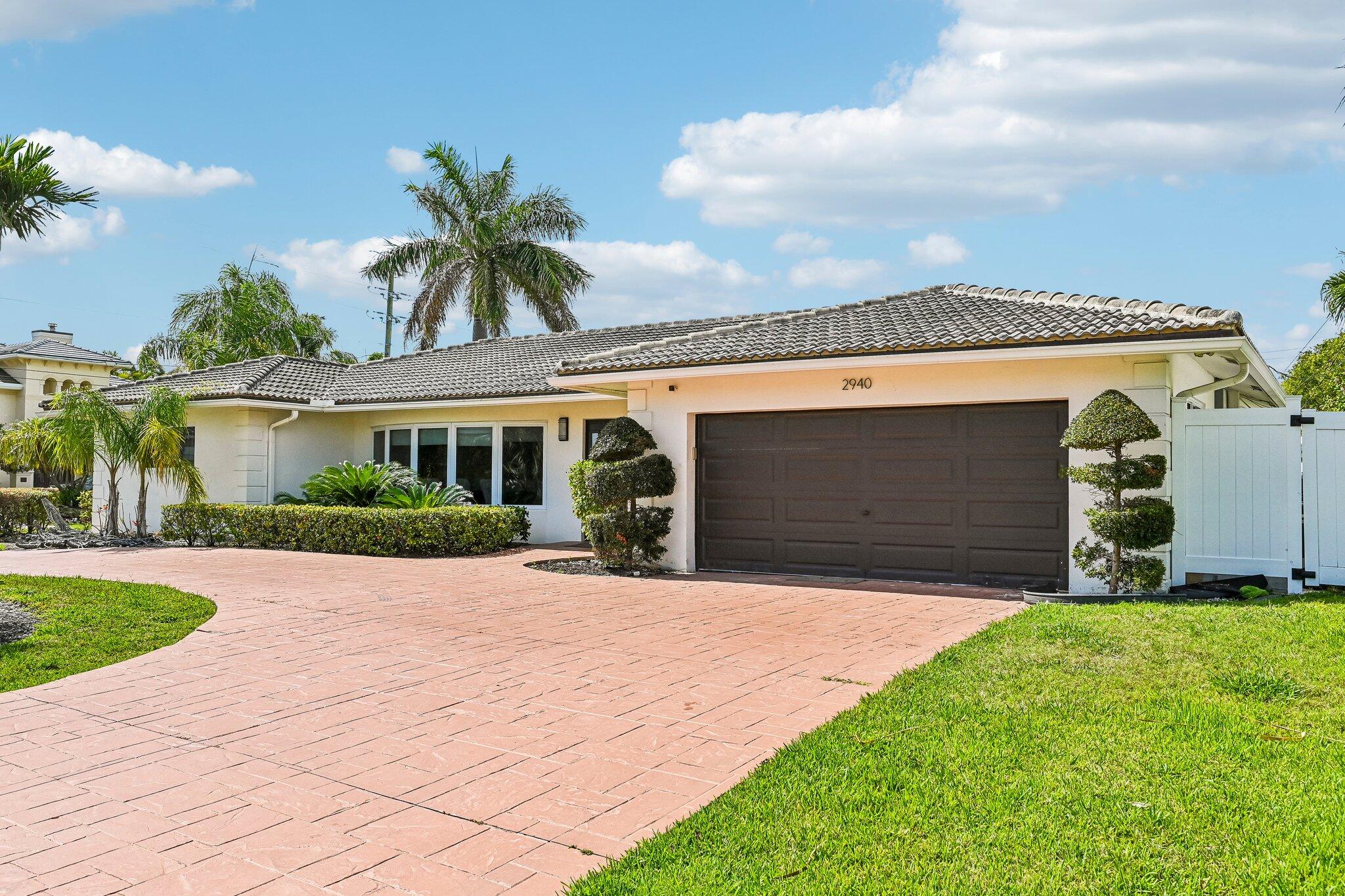 VENETIAN ISLES 2ND SEC - Residential