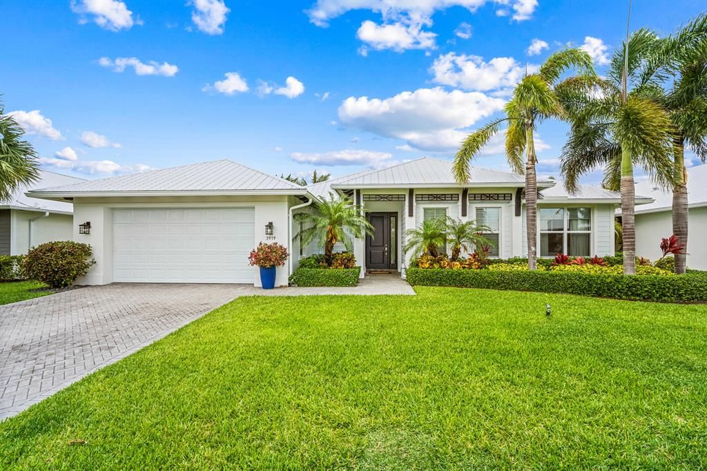 Photo of 3919 Duneside Drive, Hutchinson Island, FL 34949 (MLS # R10885810)