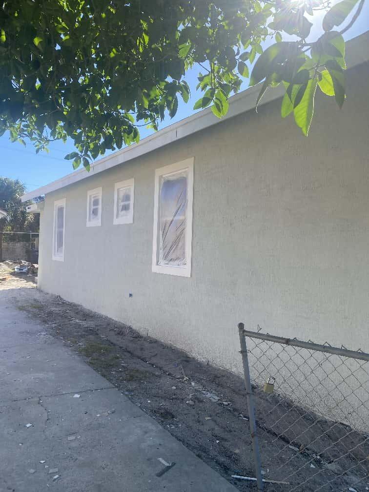 PALM BEACH NORTH - Residential