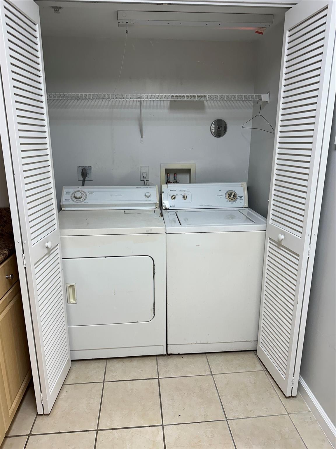 SHERIDAN BEACH CLUB - Residential