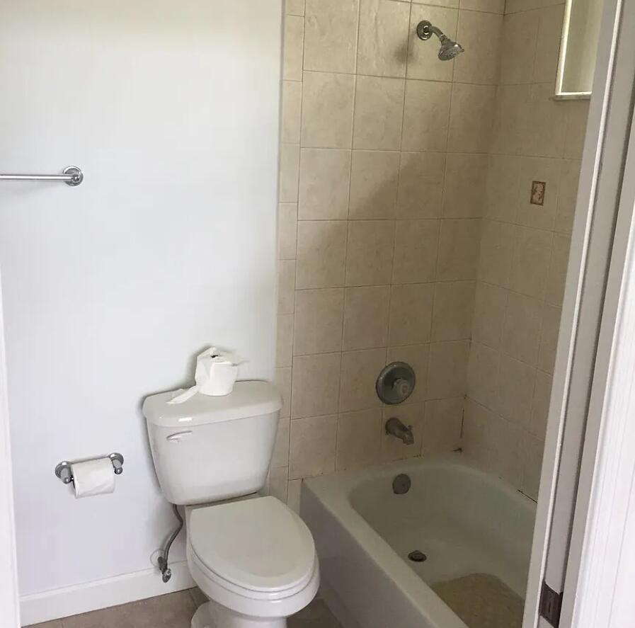 SUGAR POND MANOR OF WELLI - Residential Lease