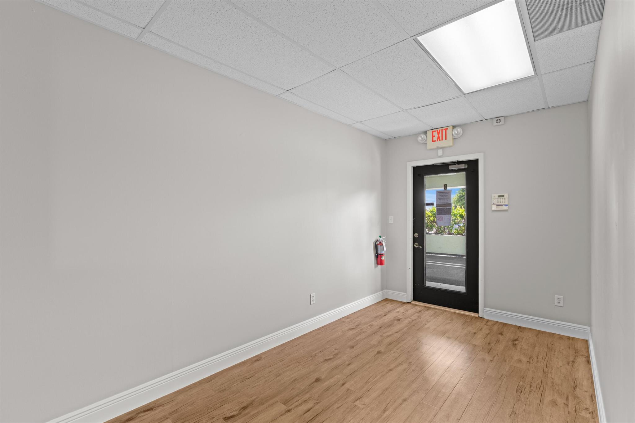 DELRAY GARDEN ESTATES 2 - Commercial Lease