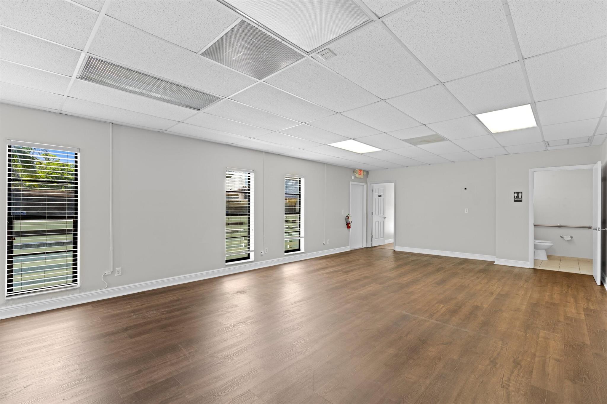 DELRAY GARDEN ESTATES 2 - Commercial Lease