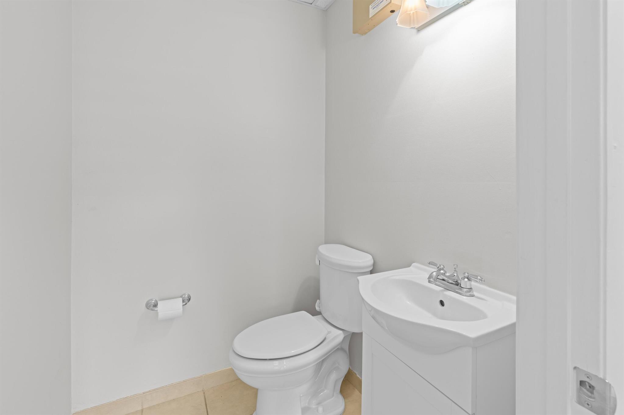 DELRAY GARDEN ESTATES 2 - Commercial Lease