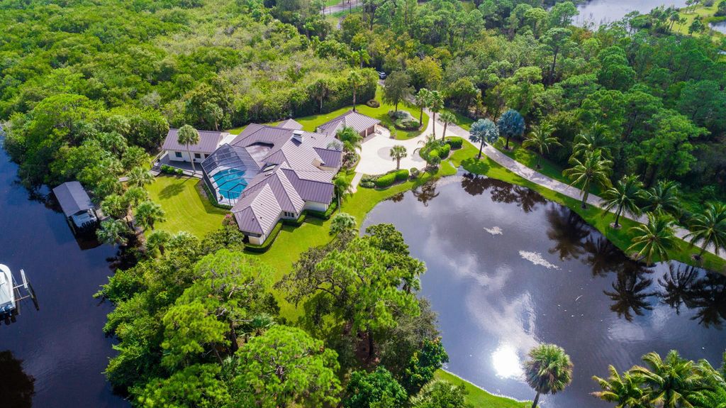 Photo of 6671 SW Thistle Terrace, Palm City, FL 34990 (MLS # R10943004)