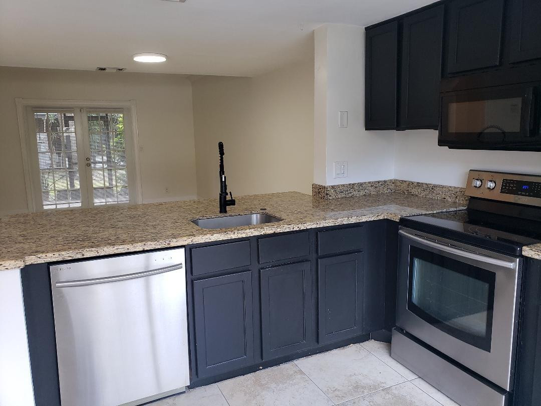 Cypress-Third 123-46 B - Residential Lease