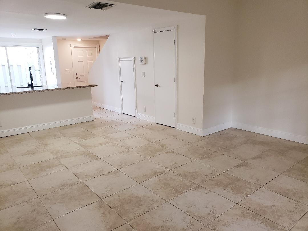 Cypress-Third 123-46 B - Residential Lease