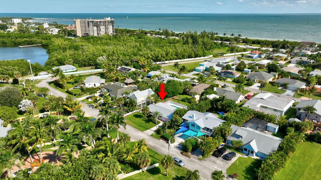 Photo of 1120 Fernandina Street, Fort Pierce, FL 34949 (MLS # R11138667)