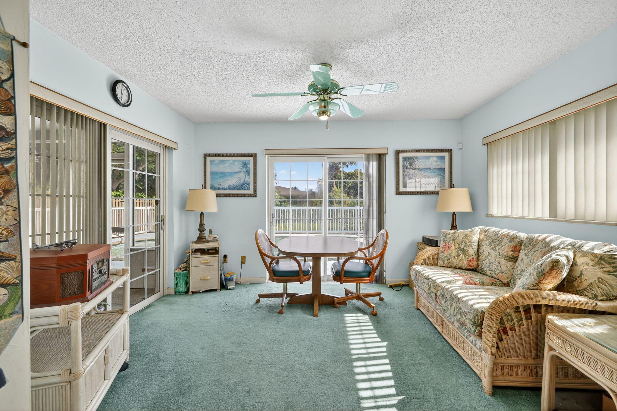 TROPICAL BEACH - Residential