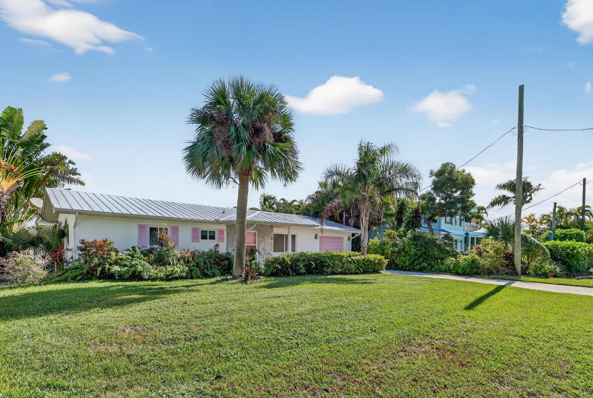 TROPICAL BEACH - Residential