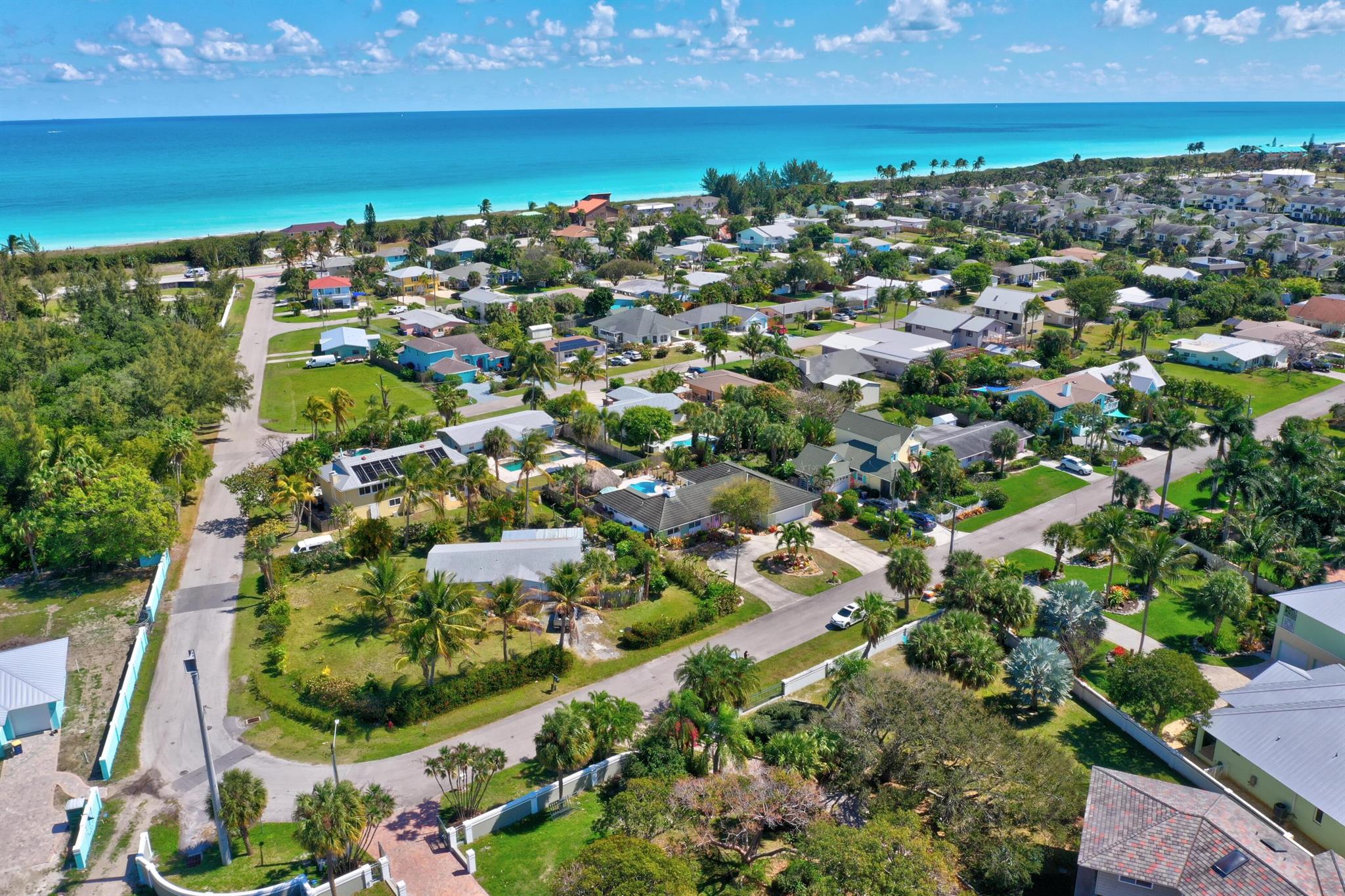 TROPICAL BEACH - Residential