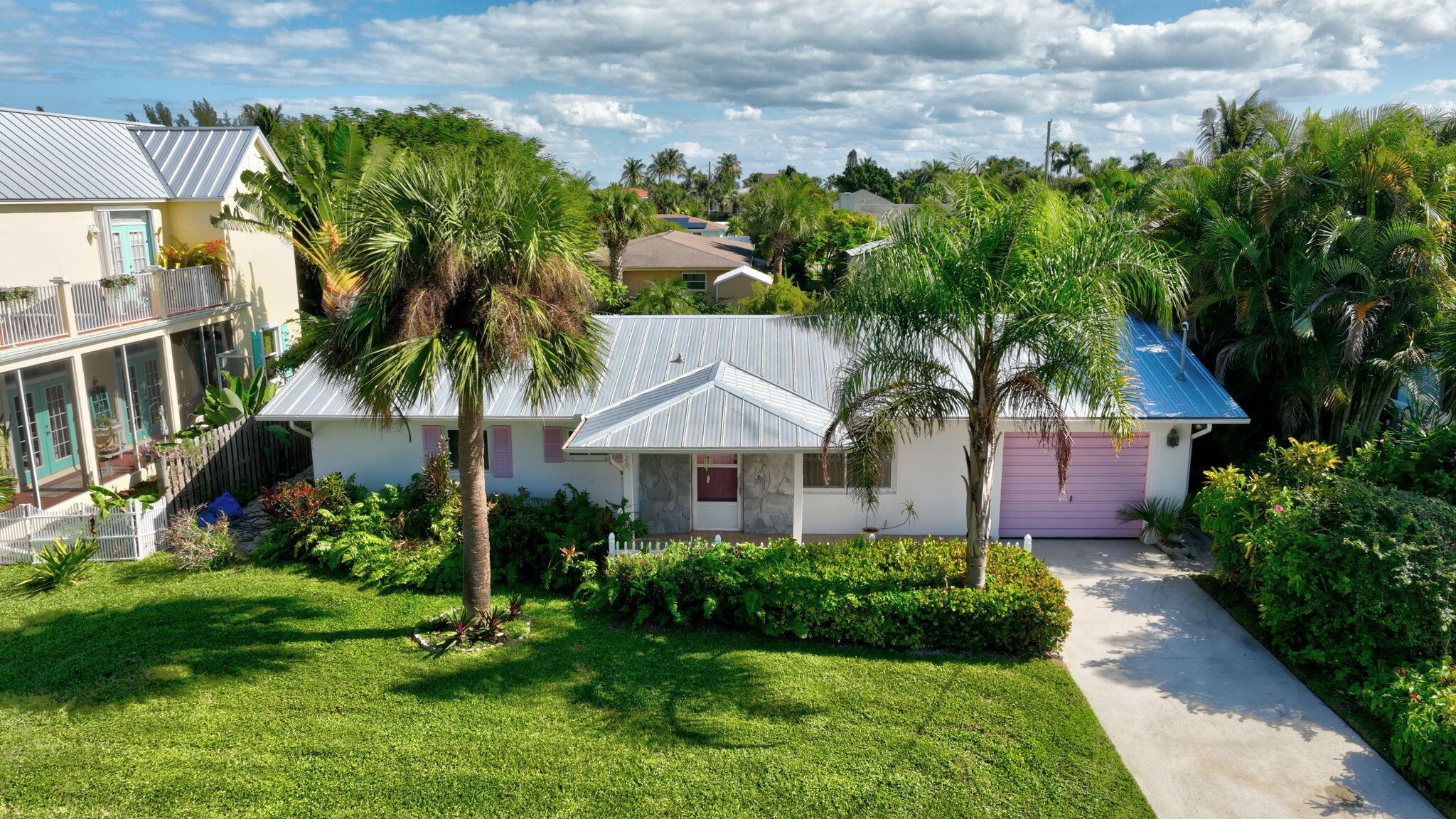 TROPICAL BEACH - Residential
