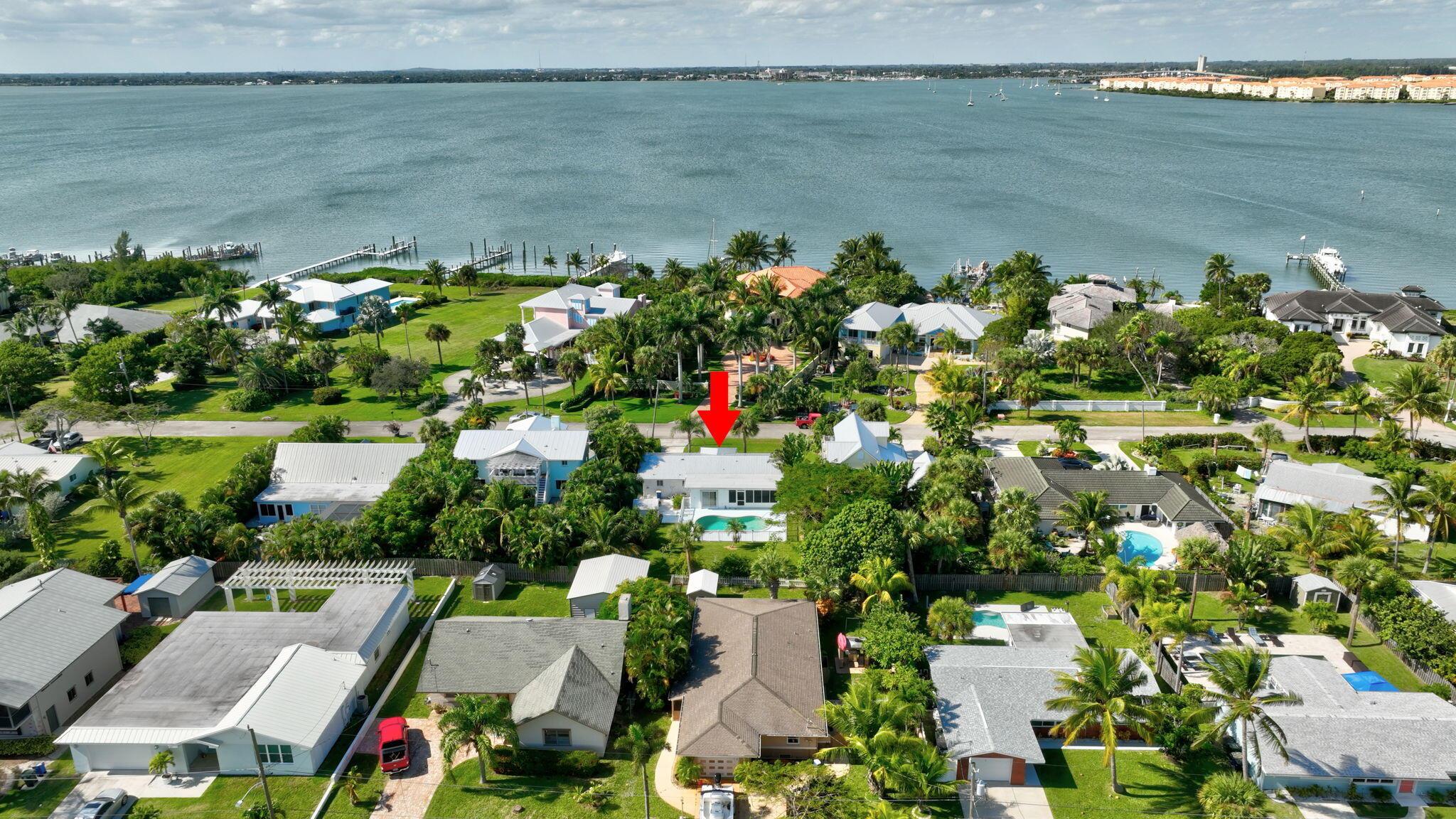 TROPICAL BEACH - Residential