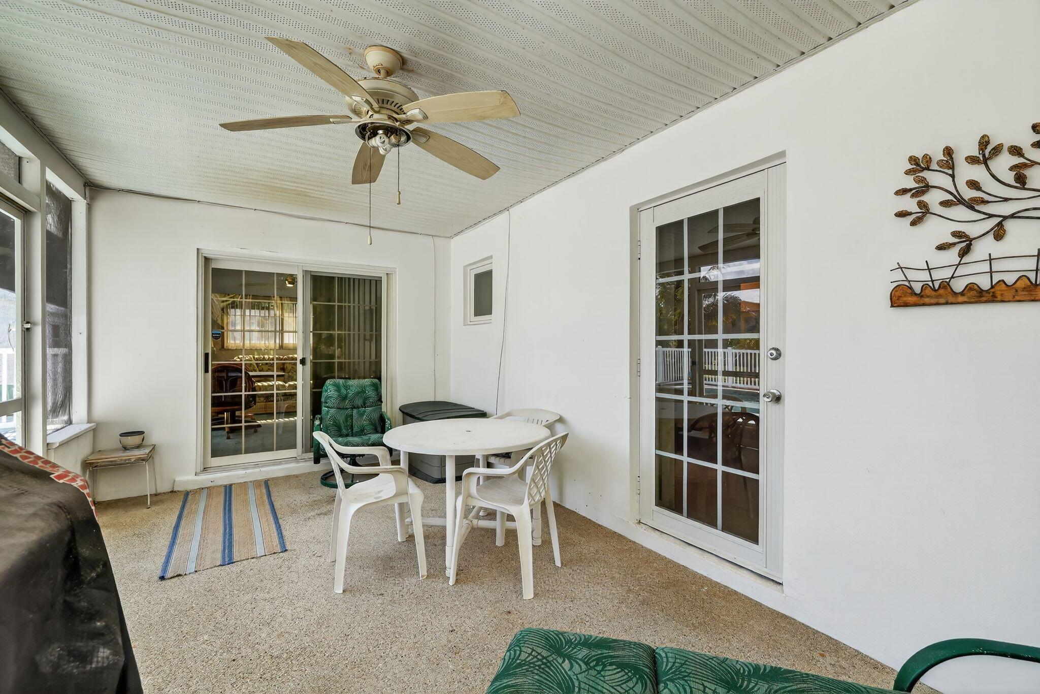 TROPICAL BEACH - Residential