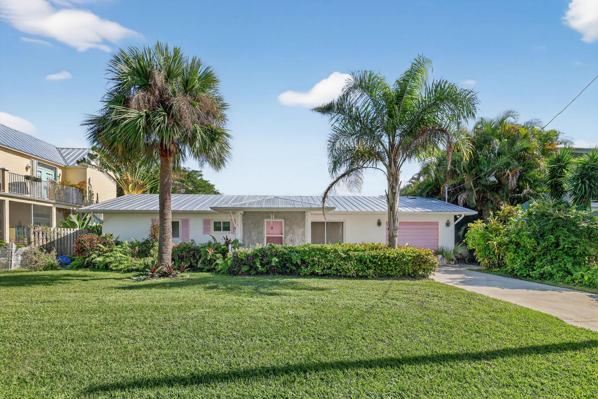 TROPICAL BEACH - Residential