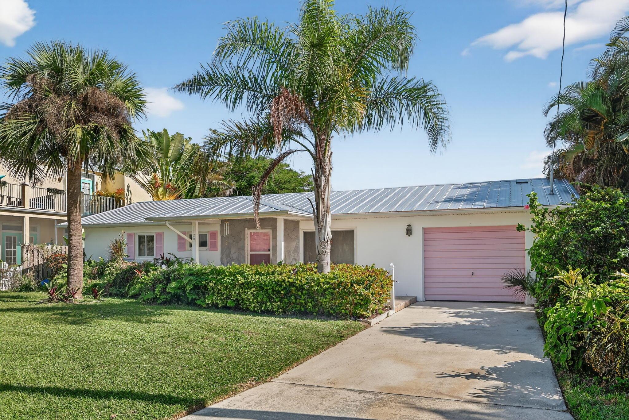 TROPICAL BEACH - Residential