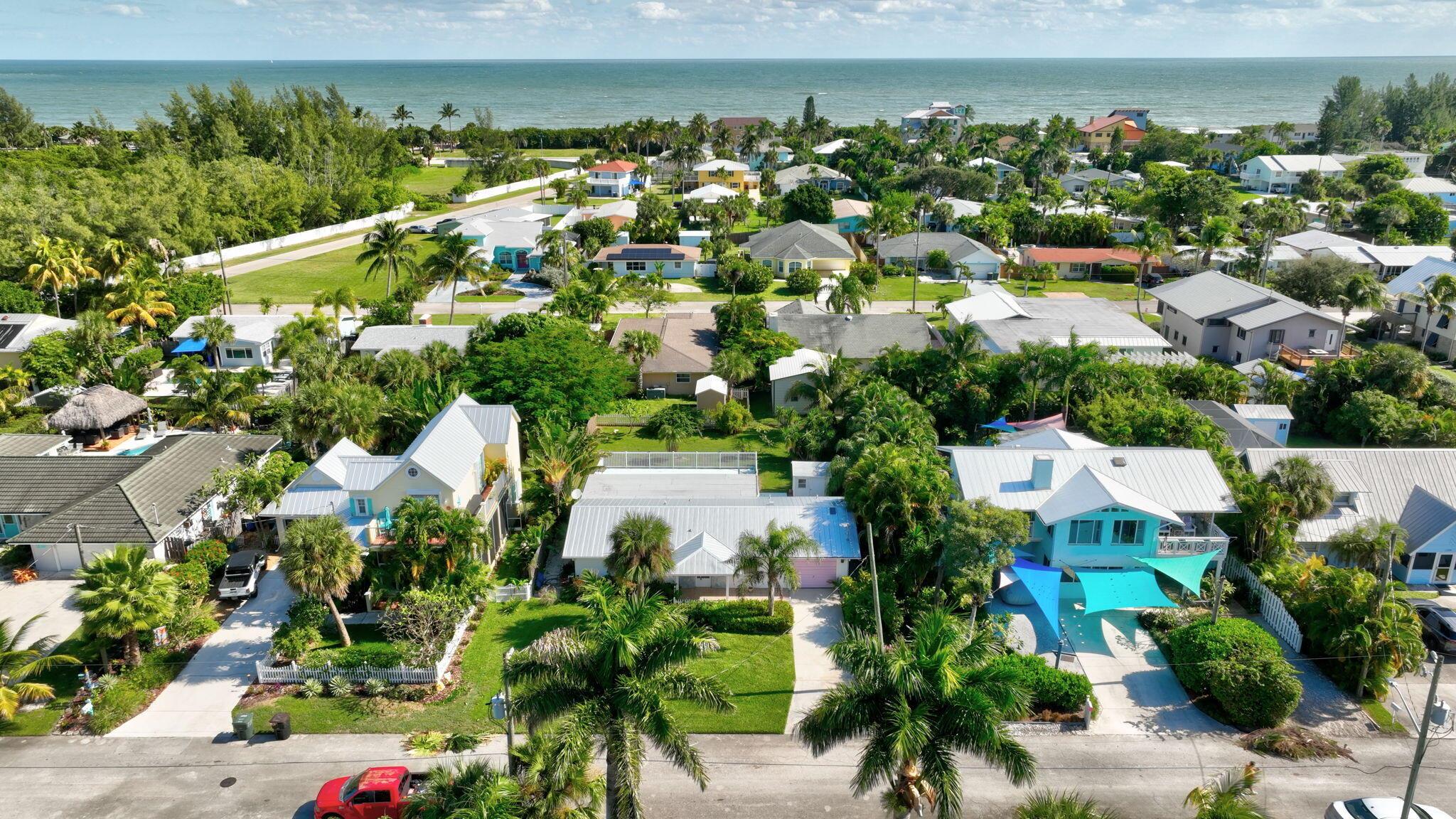 TROPICAL BEACH - Residential