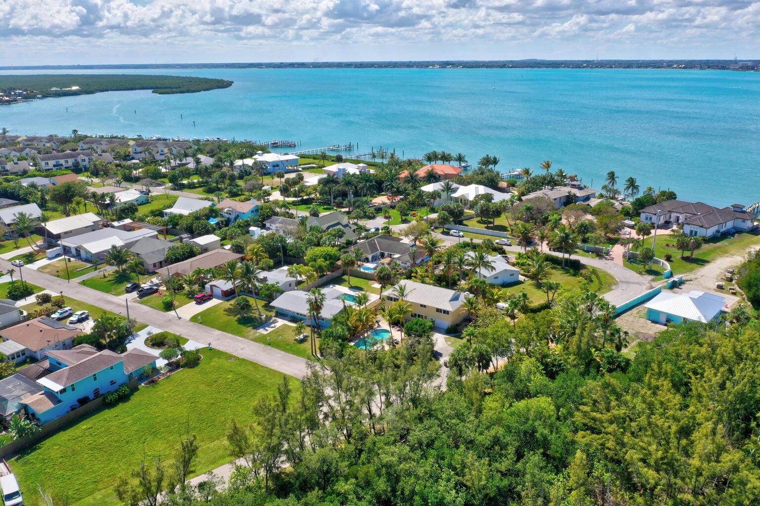 TROPICAL BEACH - Residential