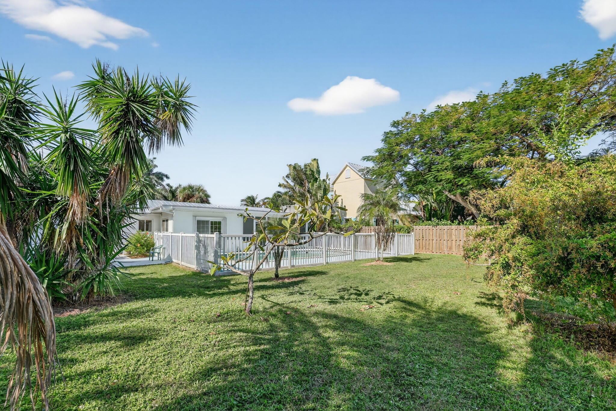 TROPICAL BEACH - Residential
