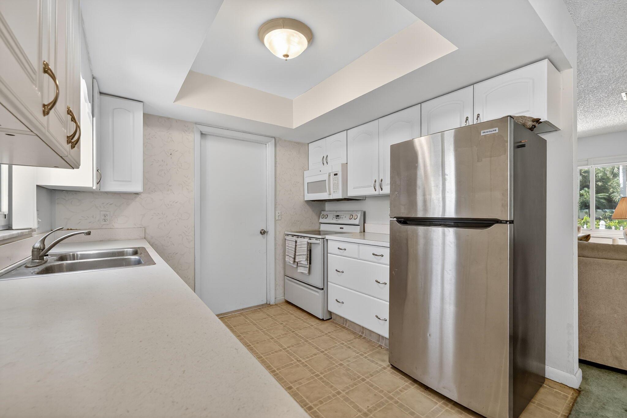 TROPICAL BEACH - Residential