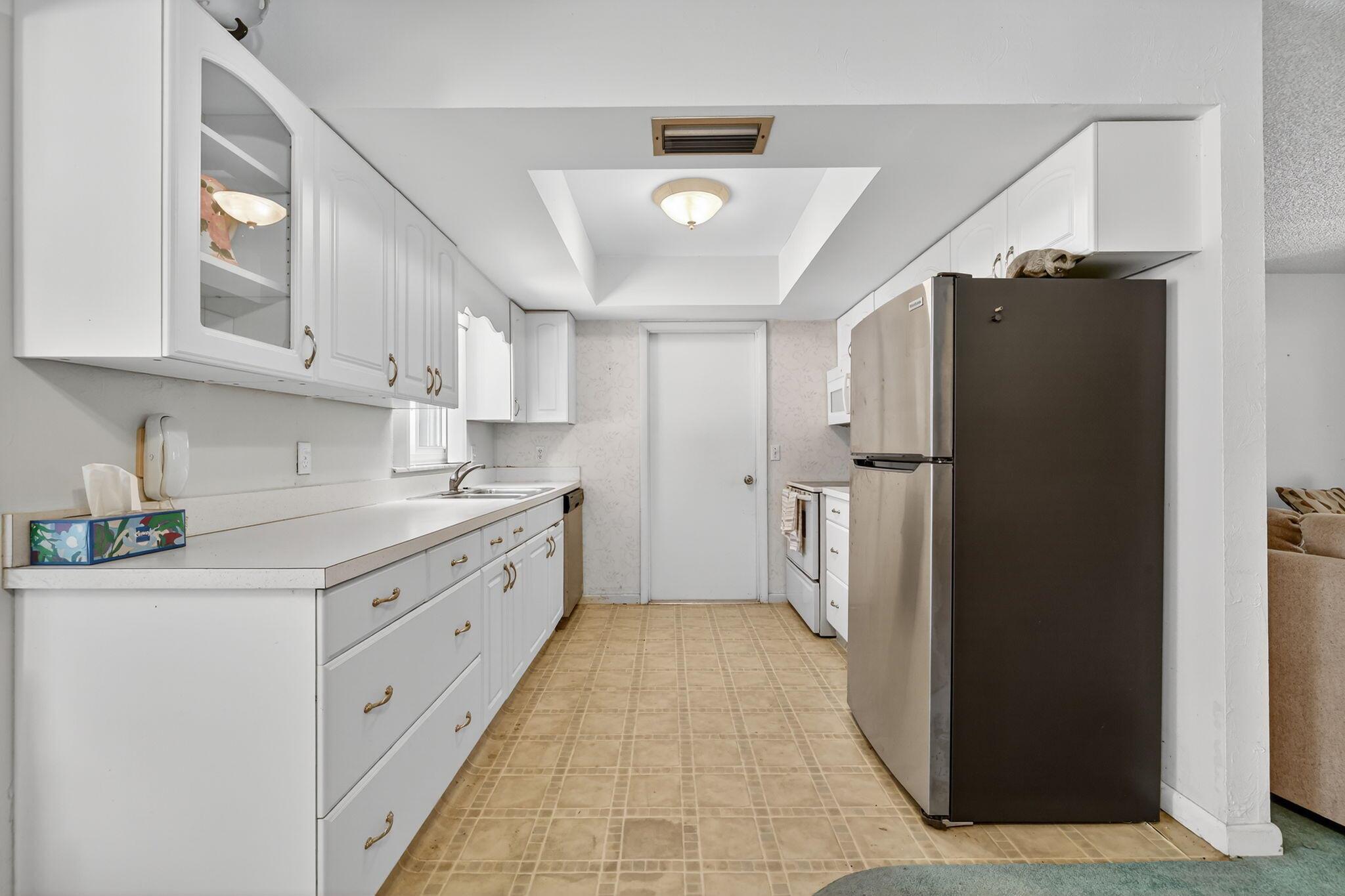 TROPICAL BEACH - Residential