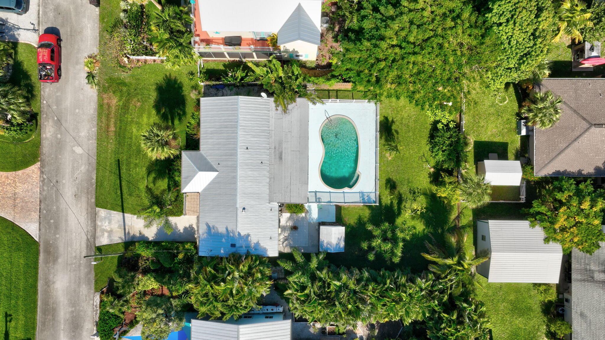 TROPICAL BEACH - Residential