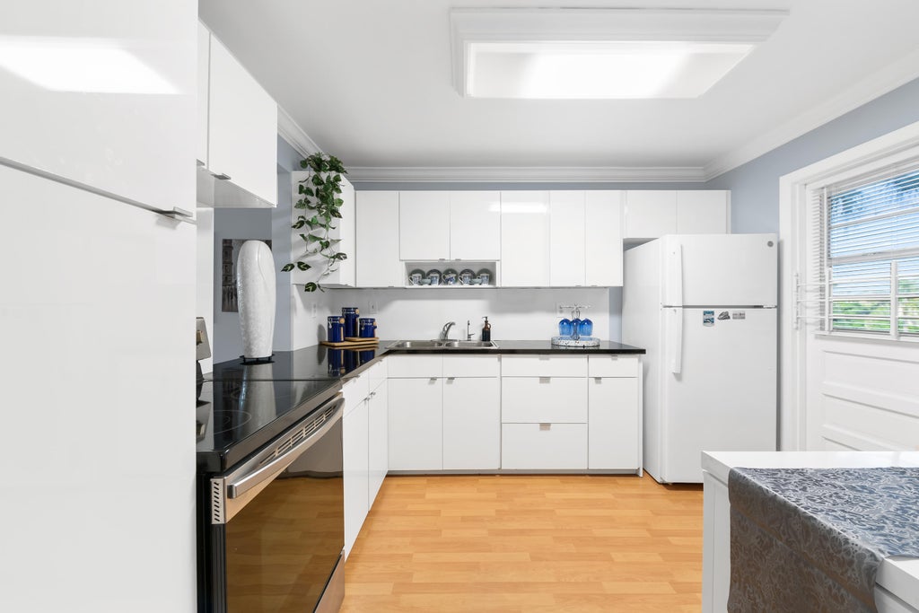 Photo of 2500 SW 81ST Avenue #302, Davie, FL 33324 (MLS # B26088983)