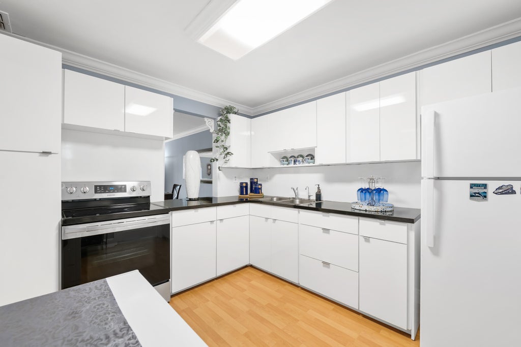 Photo of 2500 SW 81ST Avenue #302, Davie, FL 33324 (MLS # B26088983)