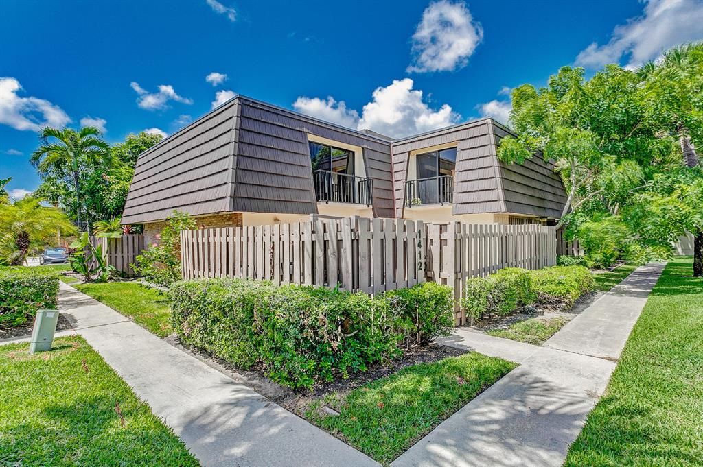 Photo of 1412 14th Court, Palm Beach Gardens, FL 33410 (MLS # R10820669)