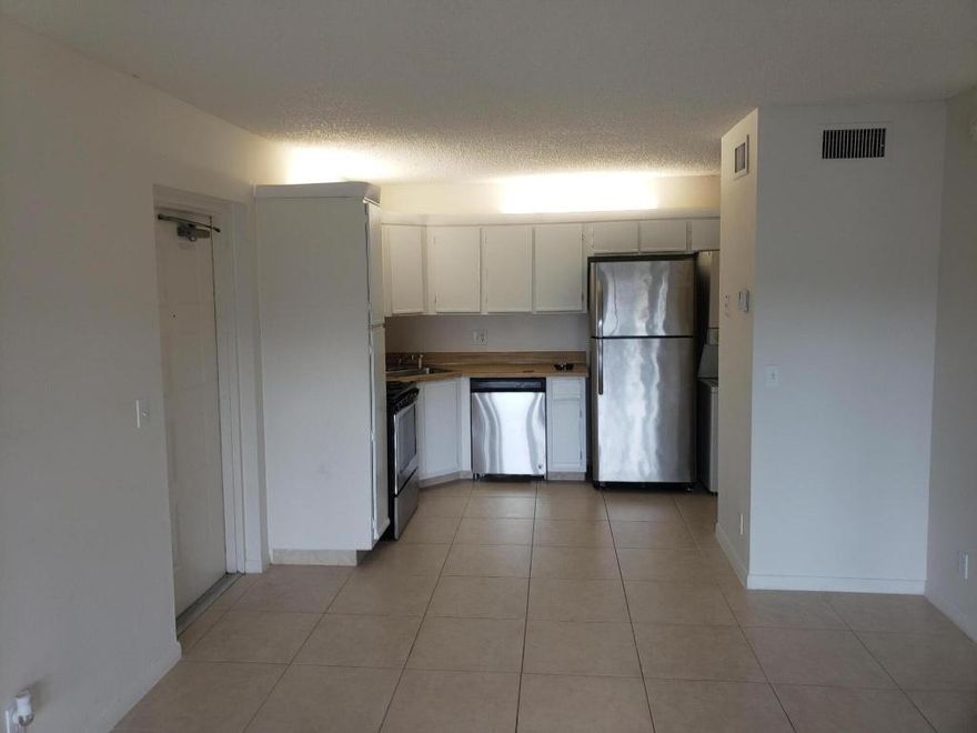First floor studio apartment. Includes cable, water and washer / dryer in unit.

Community pool and gated community.

Quite community with walking path around lake

 Assigned parking spot.