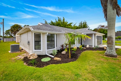 Tiny photo for 801 SW Harvard Road, Port Saint Lucie, FL 34953 (MLS # B26054327)